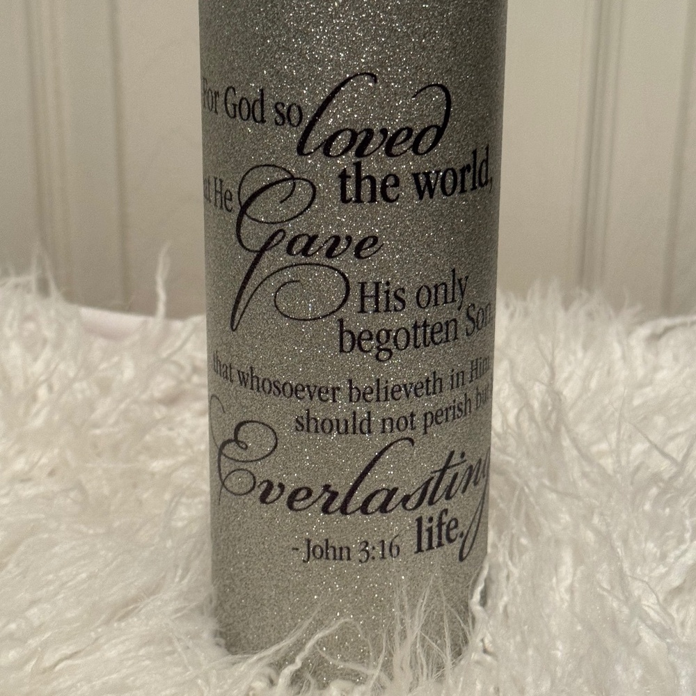 20 oz glitter tumbler John 3:16
